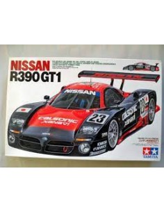 NISSAN R390 GT1.