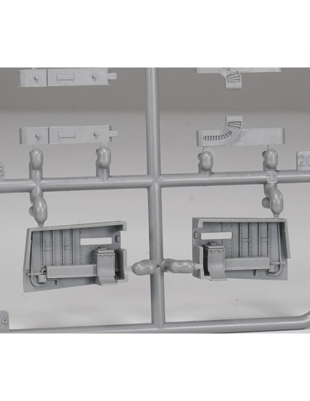 Focke-Wulf Fw 190A-6 con Wgr. 21 & Motor Completo e Interior de Armas