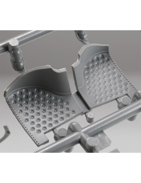 Focke-Wulf Fw 190A-6 con Wgr. 21 & Motor Completo e Interior de Armas