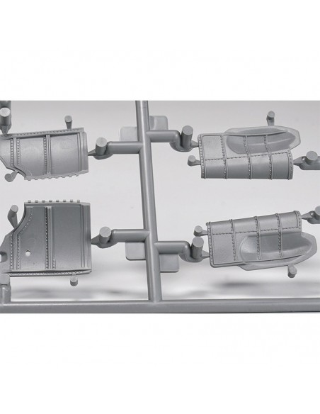 Focke-Wulf Fw 190A-6 con Wgr. 21 & Motor Completo e Interior de Armas