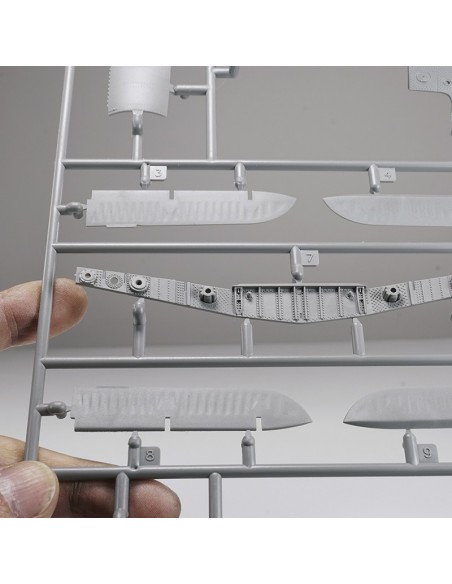 Focke-Wulf Fw 190A-6 con Wgr. 21 & Motor Completo e Interior de Armas
