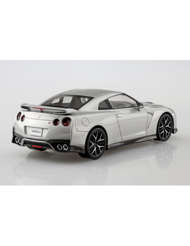 Nissan GT-R (Ultimate Metal Silver)