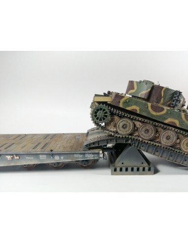 kit of a Loading Ramp for flatcars.