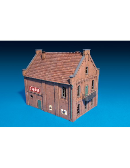 BUILDING WITH GARAGE 1/72