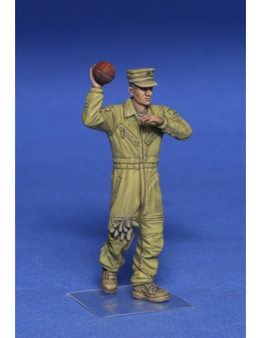 USMC TANK CREW AT REST