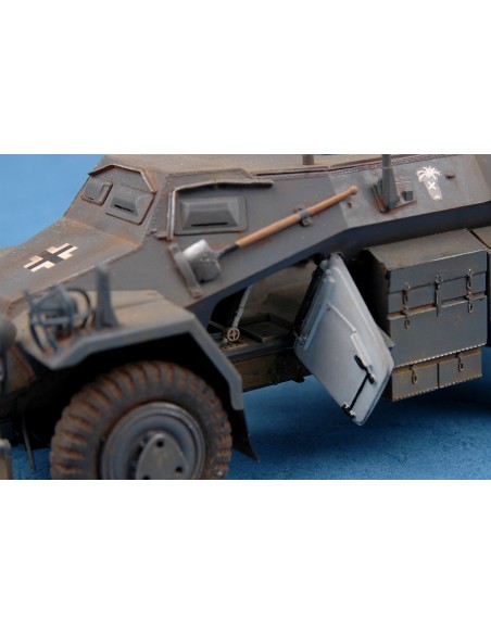 Sd.Kfz. 223 Leichter Panzerspahwagen Funk