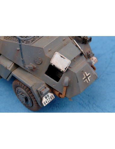 Sd.Kfz. 223 Leichter Panzerspahwagen Funk