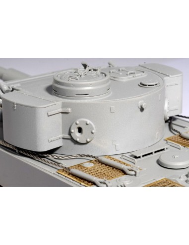 Pz.Kpfw. VI Ausf. E Tiger I Initial Production...