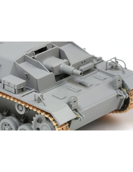 STURMGESCHÜTZ 7.5cm KANONE (Sd.Kfz.142) Ausf.C/D