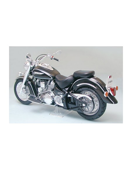 YAMAHA XV1600 ROADSTAR