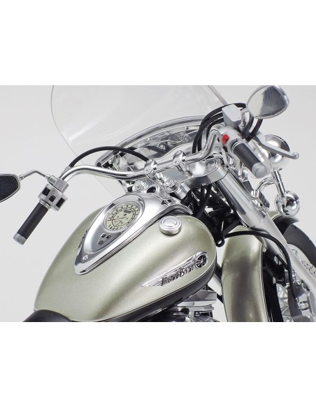 Yamaha XV1600 RoadStar Custom