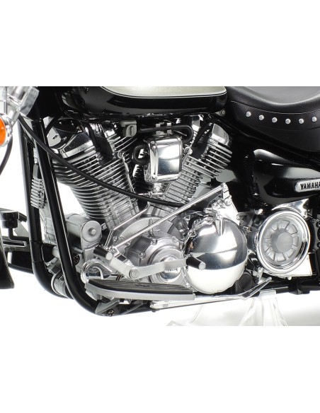 Yamaha XV1600 RoadStar Custom