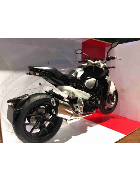 Honda CB1000R - Black  DIE CAST
