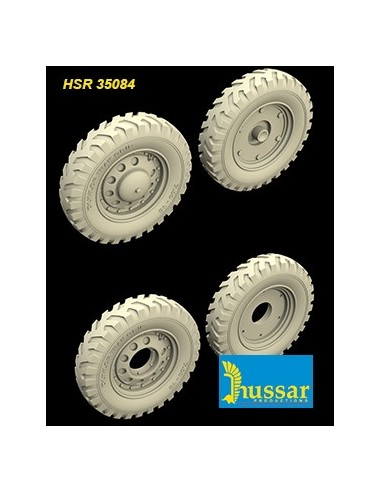 DINGO Mk.III BRITISH SCOUT CAR w/CREW + RUEDAS...