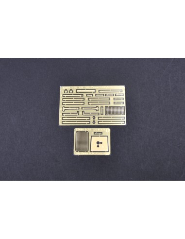 Tanque de infantería ligera soviético T-26...