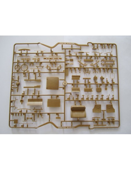 Admiral Cabriolet - WWII German Staff Car with Figures