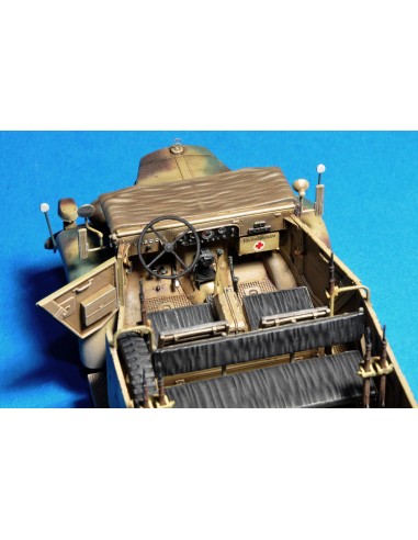 German Kfz.70 MB 1500A 4x4 car with Crew LEER...