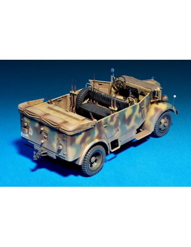 German Kfz.70 MB 1500A 4x4 car with Crew LEER...