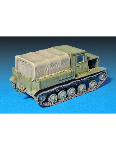 Ya-12 SOVIET ARTILLERY TRACTOR