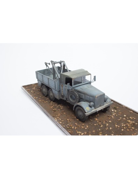 Einheitsdiesel with Bilstein Recovery Crane