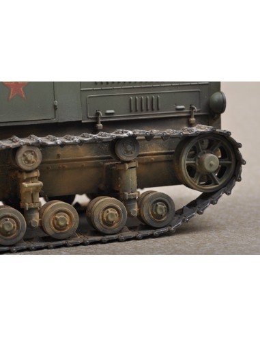 Soviet Heavy Tractor Komintern artillery