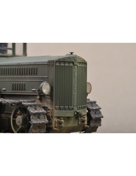 Soviet Heavy Tractor Komintern artillery