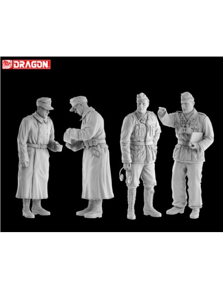 DAK Panzer & Artillery Crew (Libya 1941)