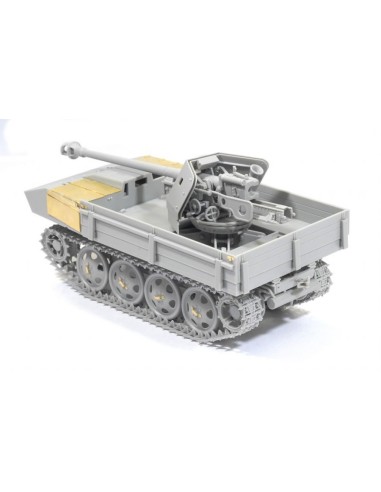 German IIWW anti-tank gun 7.5cm Pak 40/4 auf RSO