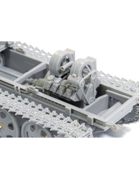 German IIWW anti-tank gun 7.5cm Pak 40/4 auf RSO