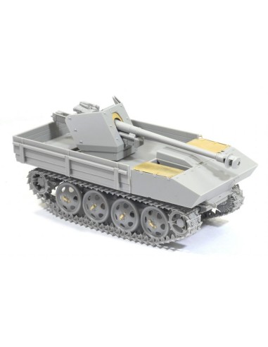 German IIWW anti-tank gun 7.5cm Pak 40/4 auf RSO