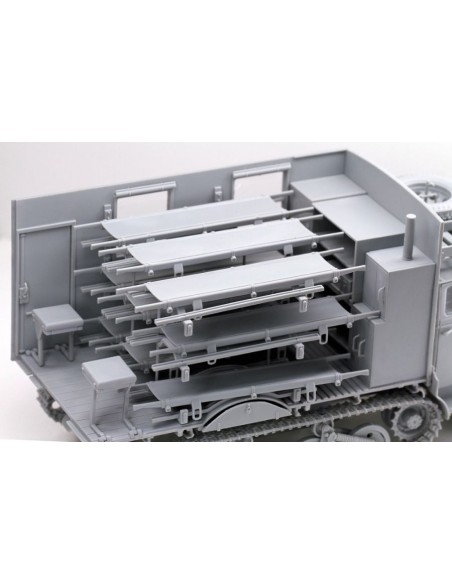 Sd.Kfz.3 Maultier Ambulance