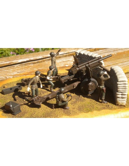 105 mm ANNIE OAKLEY HOWITZER WITH EMPLACEMENT