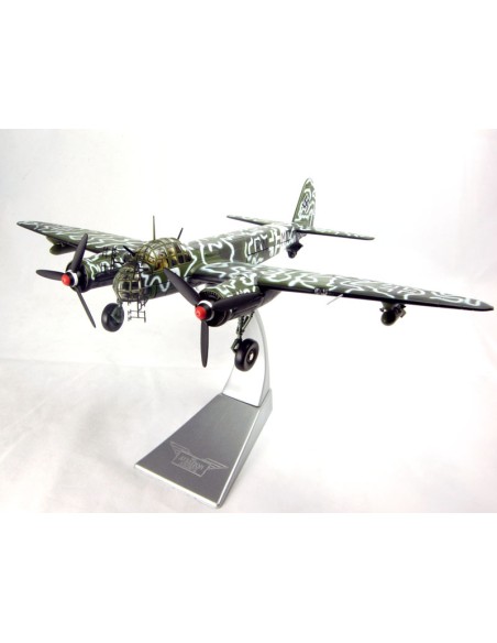 Junkers JU-88A-6 Luftwaffe PN+MT(4198) KG54, Rome, Tuscany, Italy 1943   1/72