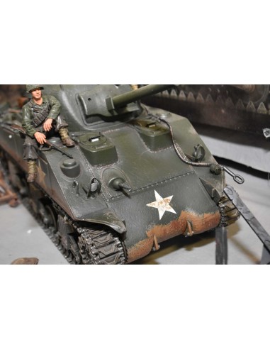 FORCES OF VALOR U.S. M4A3 SHERMAN 1/16