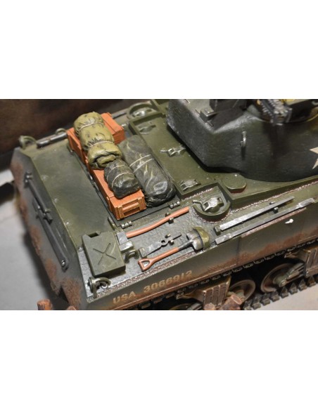 FORCES OF VALOR U.S. M4A3 SHERMAN 1/16