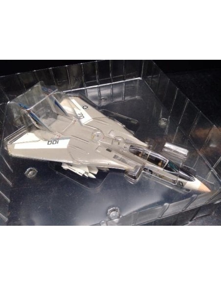 F-14AQ TOMCAT  VF-143 PUKIN DOGS   1/72