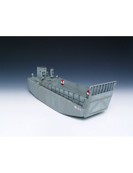 WWII US Navy LCM (3) Landing