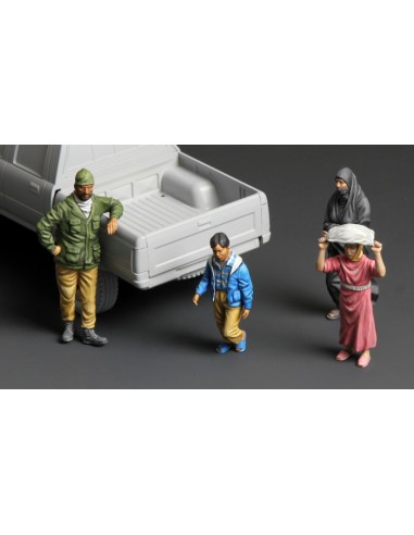 Middle Easterners (4 figures)
