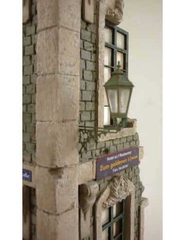 BASE DE DIORAMA: ESQUINA DE EDIFICIO 1/35