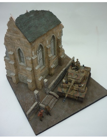 BASE PARA DIORAMA: IGLESIA DESTRUIDA 1/35