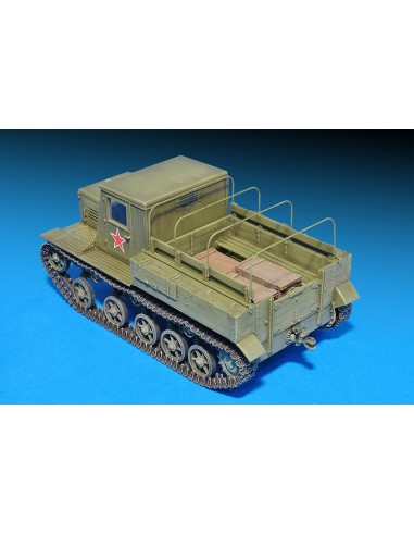 SOVIET ARTILLERY TRACTOR YA-12 LATE PRODUCT.
