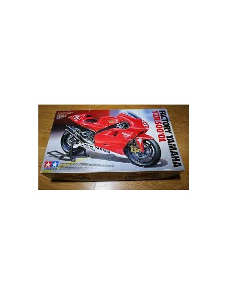 Yamaha Factory YZR500 '01