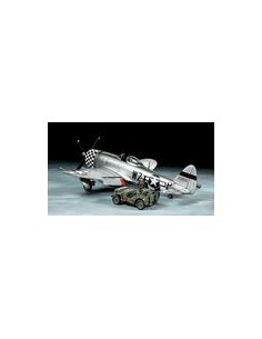 P-47D Thunderbolt Bubbletop And 1/4-Ton 4X4 Light Vehicle 2