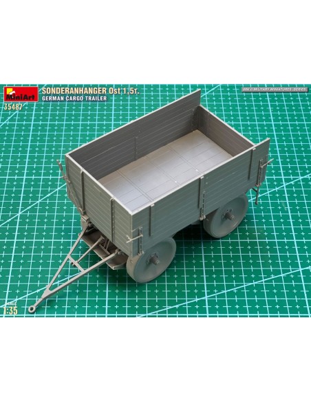 Sonderanhanger Ost 1.5t. German Cargo Trailer