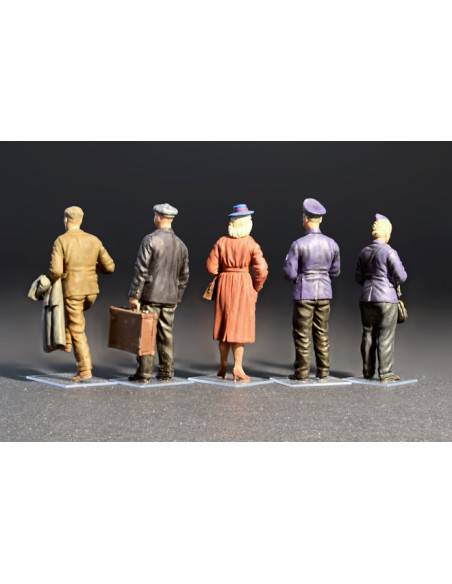 Tram Crew w/passengers