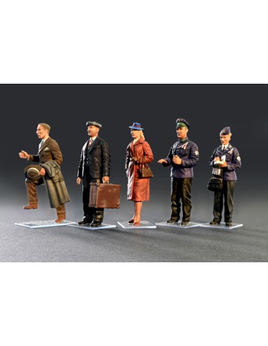 Tram Crew w/passengers