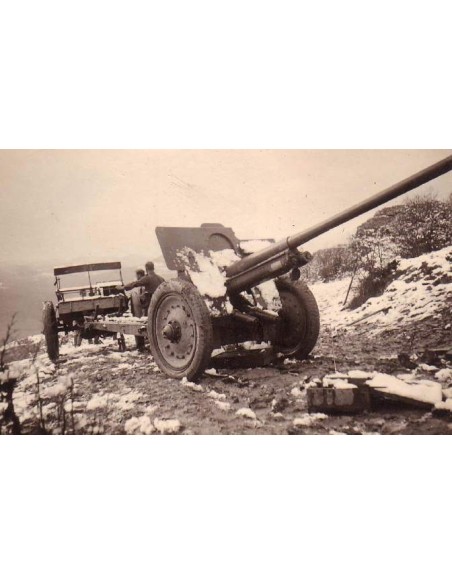Soviet F-22 76mm Field Gun/ German Pak.36(r)