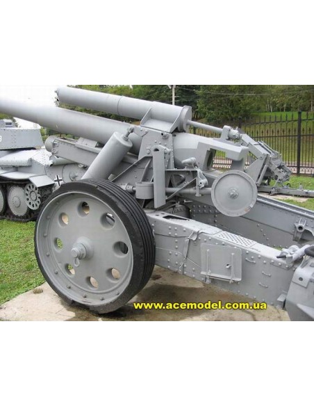 German s.F.H.18 -15cm Schwere Feldhaubitze 18