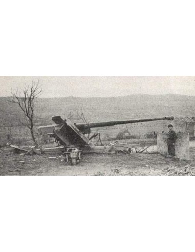 German anti-tank gun 88mm Panzerabwehrkanone...
