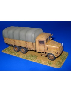 TATRA T-111 Einheitsführerhaus 2